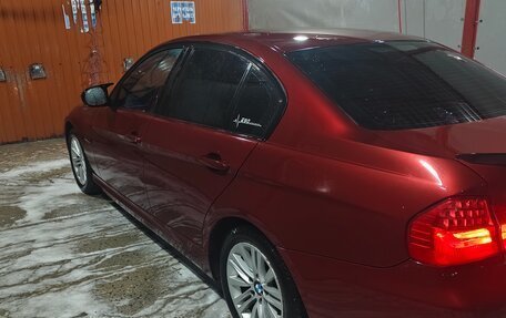 BMW 3 серия, 2010 год, 1 100 000 рублей, 3 фотография