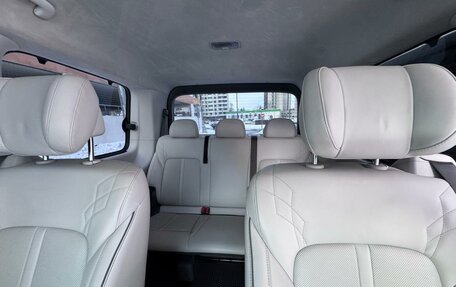 Hyundai Staria, 2022 год, 5 000 000 рублей, 10 фотография