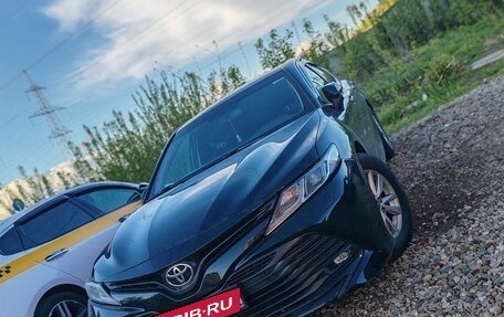 Toyota Camry, 2020 год, 2 050 000 рублей, 1 фотография