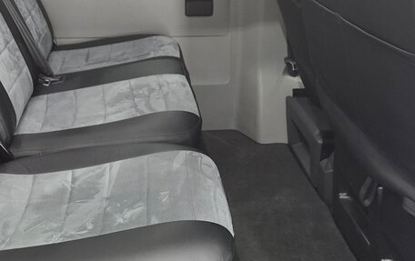 Volkswagen Caravelle T5, 2011 год, 2 029 000 рублей, 11 фотография