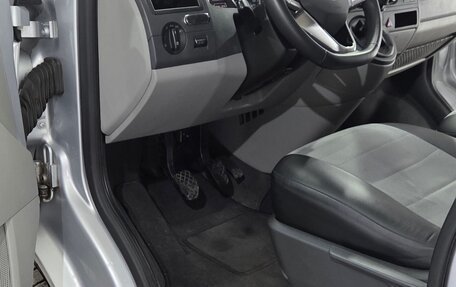 Volkswagen Caravelle T5, 2011 год, 2 029 000 рублей, 9 фотография