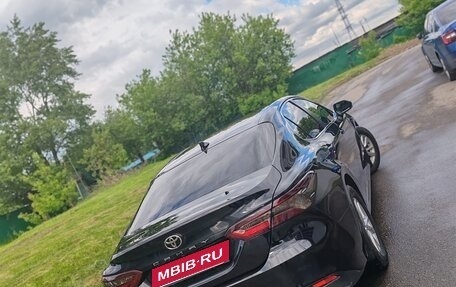 Toyota Camry, 2020 год, 2 050 000 рублей, 3 фотография