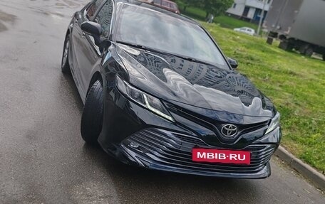 Toyota Camry, 2020 год, 2 050 000 рублей, 2 фотография
