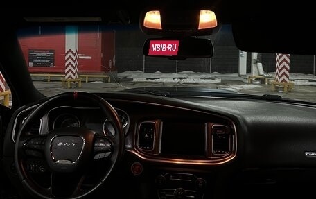 Dodge Charger, 2016 год, 2 800 000 рублей, 15 фотография