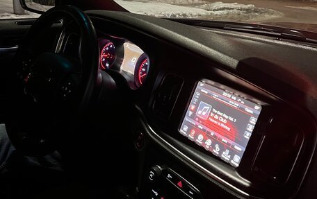 Dodge Charger, 2016 год, 2 800 000 рублей, 25 фотография