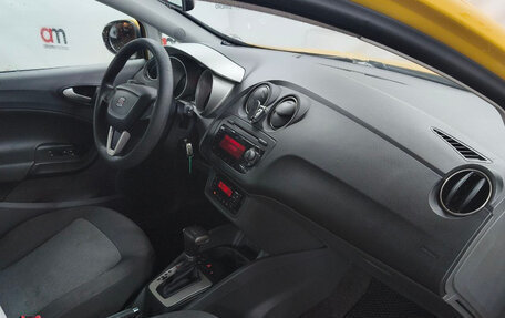 SEAT Ibiza IV рестайлинг 2, 2012 год, 699 000 рублей, 12 фотография