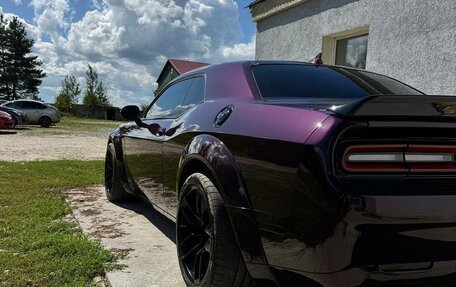 Dodge Challenger III рестайлинг 2, 2020 год, 8 500 000 рублей, 6 фотография