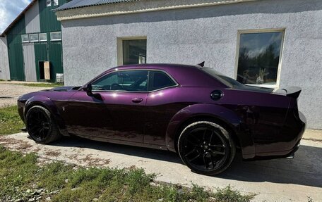 Dodge Challenger III рестайлинг 2, 2020 год, 8 500 000 рублей, 4 фотография