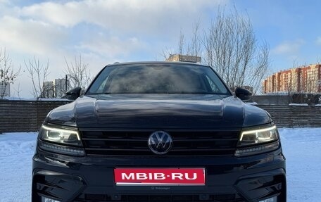 Volkswagen Tiguan II, 2019 год, 3 050 000 рублей, 1 фотография