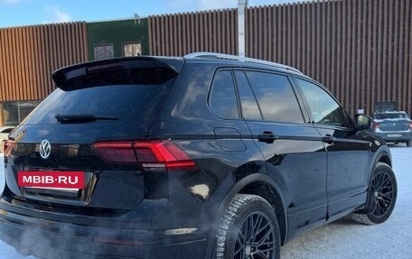 Volkswagen Tiguan II, 2019 год, 3 050 000 рублей, 8 фотография