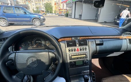 Mercedes-Benz E-Класс AMG, 2000 год, 1 250 000 рублей, 6 фотография