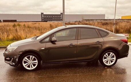 Opel Astra J, 2013 год, 650 000 рублей, 2 фотография