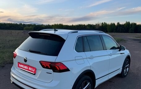 Volkswagen Tiguan II, 2021 год, 2 894 388 рублей, 2 фотография