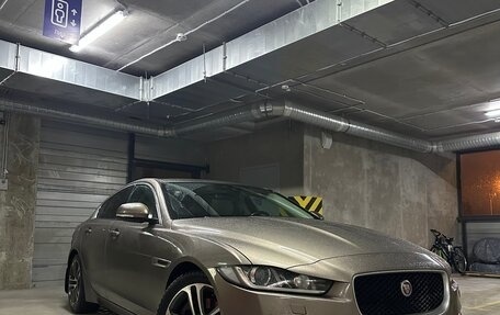 Jaguar XE I рестайлинг, 2016 год, 1 649 000 рублей, 3 фотография