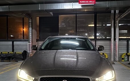 Jaguar XE I рестайлинг, 2016 год, 1 649 000 рублей, 8 фотография