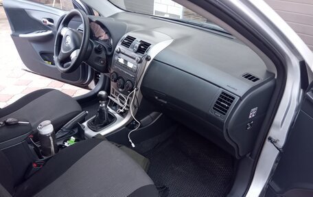 Toyota Corolla, 2010 год, 820 000 рублей, 4 фотография