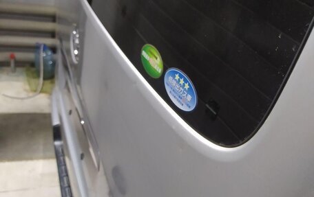 Toyota HiAce H200, 2017 год, 3 050 000 рублей, 14 фотография