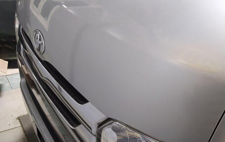 Toyota HiAce H200, 2017 год, 3 050 000 рублей, 15 фотография