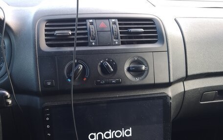 Skoda Fabia II, 2012 год, 450 000 рублей, 5 фотография