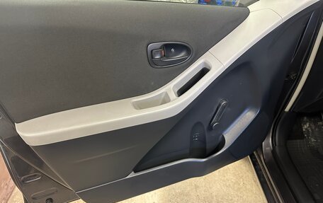 Toyota Yaris III рестайлинг, 2008 год, 459 000 рублей, 11 фотография