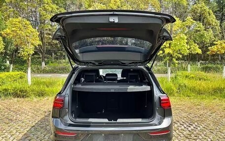 Volkswagen Golf VIII, 2022 год, 1 650 000 рублей, 10 фотография