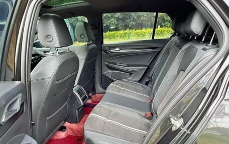 Volkswagen Golf VIII, 2022 год, 1 650 000 рублей, 12 фотография