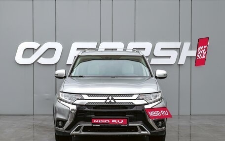 Mitsubishi Outlander III рестайлинг 3, 2020 год, 2 220 000 рублей, 3 фотография