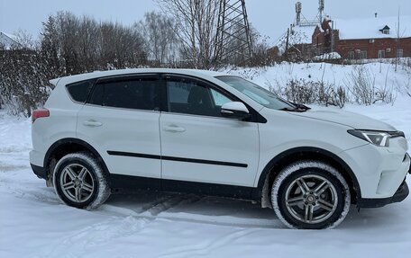 Toyota RAV4, 2017 год, 2 500 000 рублей, 2 фотография