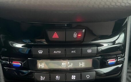 Peugeot 2008 II, 2014 год, 854 000 рублей, 17 фотография