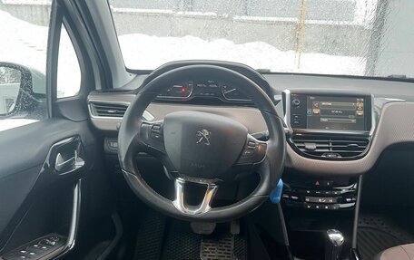 Peugeot 2008 II, 2014 год, 854 000 рублей, 9 фотография