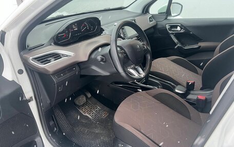 Peugeot 2008 II, 2014 год, 854 000 рублей, 8 фотография