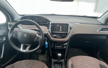 Peugeot 2008 II, 2014 год, 854 000 рублей, 10 фотография