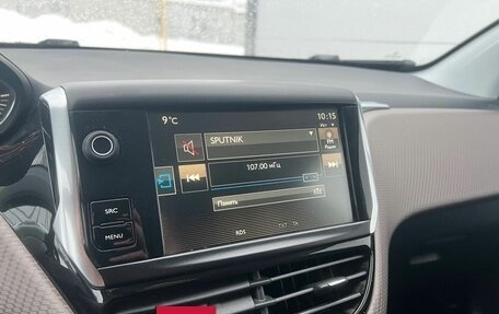 Peugeot 2008 II, 2014 год, 854 000 рублей, 20 фотография