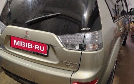 Mitsubishi Outlander III рестайлинг 3, 2007 год, 1 209 000 рублей, 2 фотография