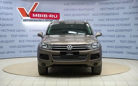 Volkswagen Touareg III, 2012 год, 1 970 000 рублей, 2 фотография