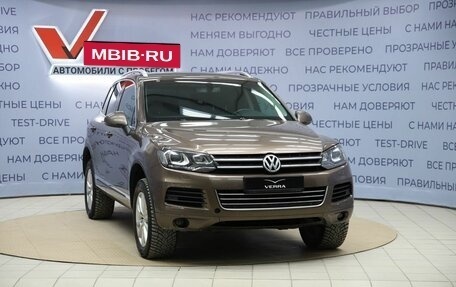 Volkswagen Touareg III, 2012 год, 1 970 000 рублей, 3 фотография