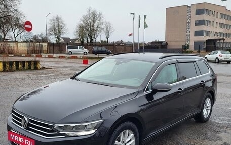 Volkswagen Passat B8 рестайлинг, 2019 год, 2 370 000 рублей, 9 фотография