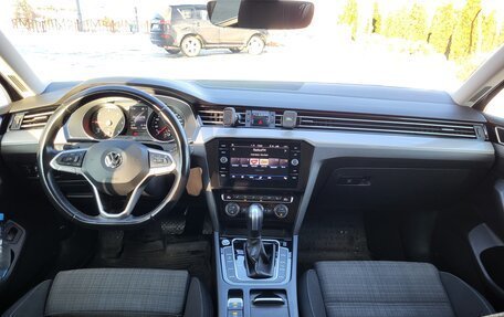 Volkswagen Passat B8 рестайлинг, 2019 год, 2 370 000 рублей, 19 фотография