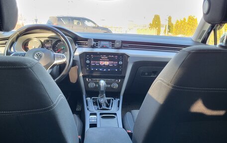 Volkswagen Passat B8 рестайлинг, 2019 год, 2 370 000 рублей, 21 фотография