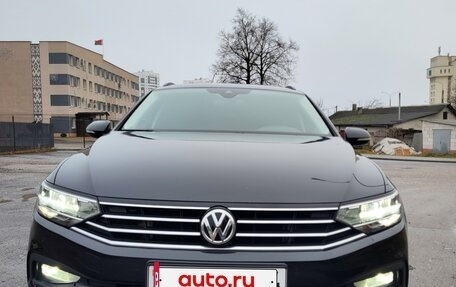 Volkswagen Passat B8 рестайлинг, 2019 год, 2 370 000 рублей, 17 фотография