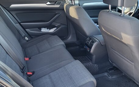 Volkswagen Passat B8 рестайлинг, 2019 год, 2 370 000 рублей, 27 фотография