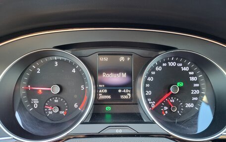 Volkswagen Passat B8 рестайлинг, 2019 год, 2 370 000 рублей, 34 фотография