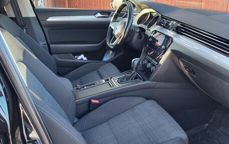 Volkswagen Passat B8 рестайлинг, 2019 год, 2 370 000 рублей, 29 фотография