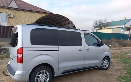 Opel Zafira Life I, 2022 год, 3 950 000 рублей, 3 фотография