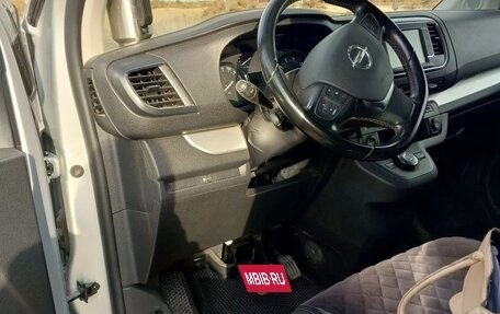 Opel Zafira Life I, 2022 год, 3 950 000 рублей, 10 фотография