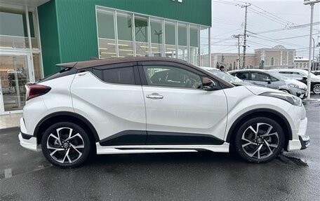 Toyota C-HR I рестайлинг, 2021 год, 1 678 000 рублей, 6 фотография