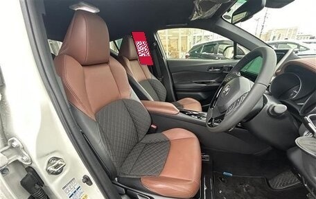 Toyota C-HR I рестайлинг, 2021 год, 1 678 000 рублей, 10 фотография