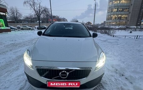 Volvo V40 Cross Country I, 2016 год, 1 790 000 рублей, 1 фотография