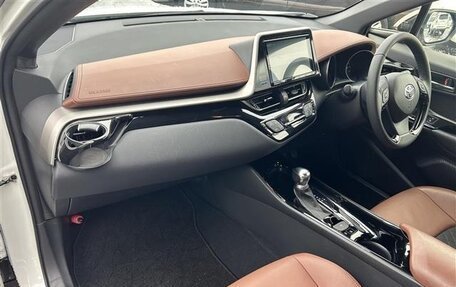 Toyota C-HR I рестайлинг, 2021 год, 1 678 000 рублей, 29 фотография