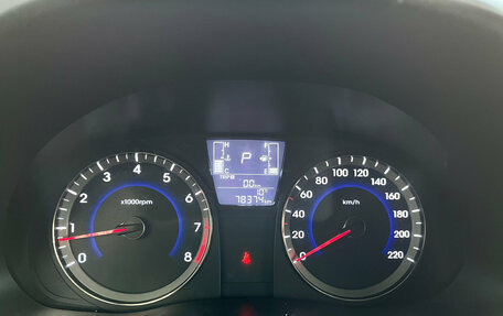 Hyundai Solaris II рестайлинг, 2016 год, 999 000 рублей, 12 фотография